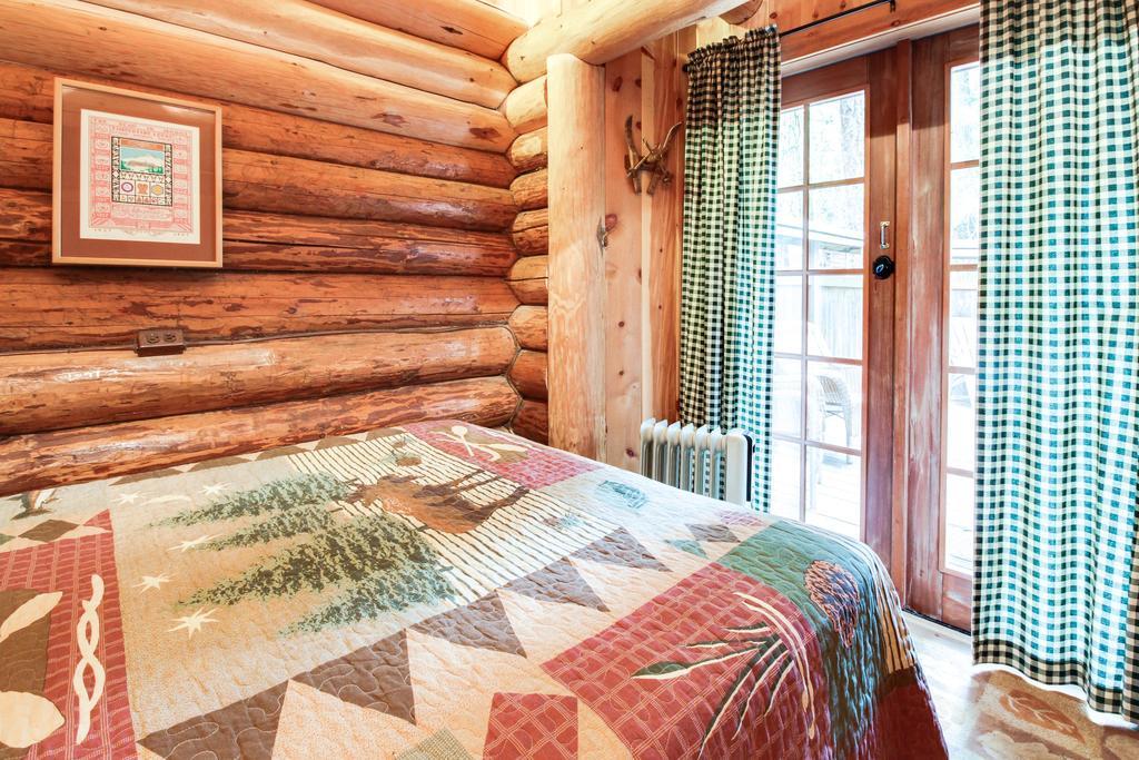 Zoe'S Log Cabin Welches Екстер'єр фото